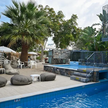 Hotel Pollis 4*