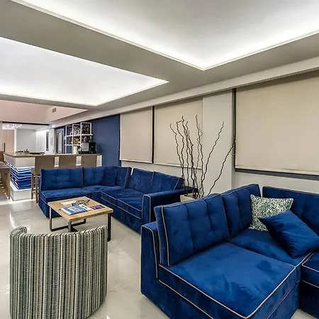 Pollis Hotel
