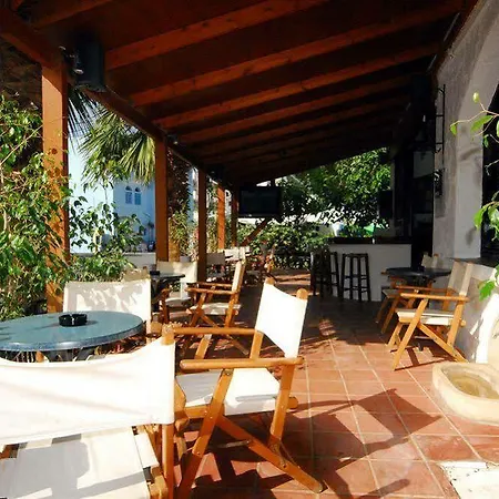 Hotel Pollis